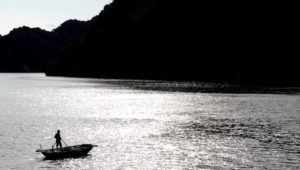 Aldeas flotantes de pescadores, bahía de Halong