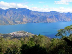 Vistas del Lago Atitlan desde el Volcan San Pedro