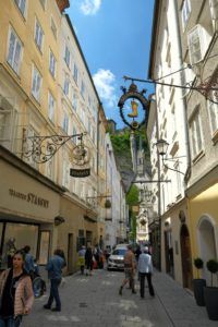 Calle Getreidegasse, Salzburgo, Austria