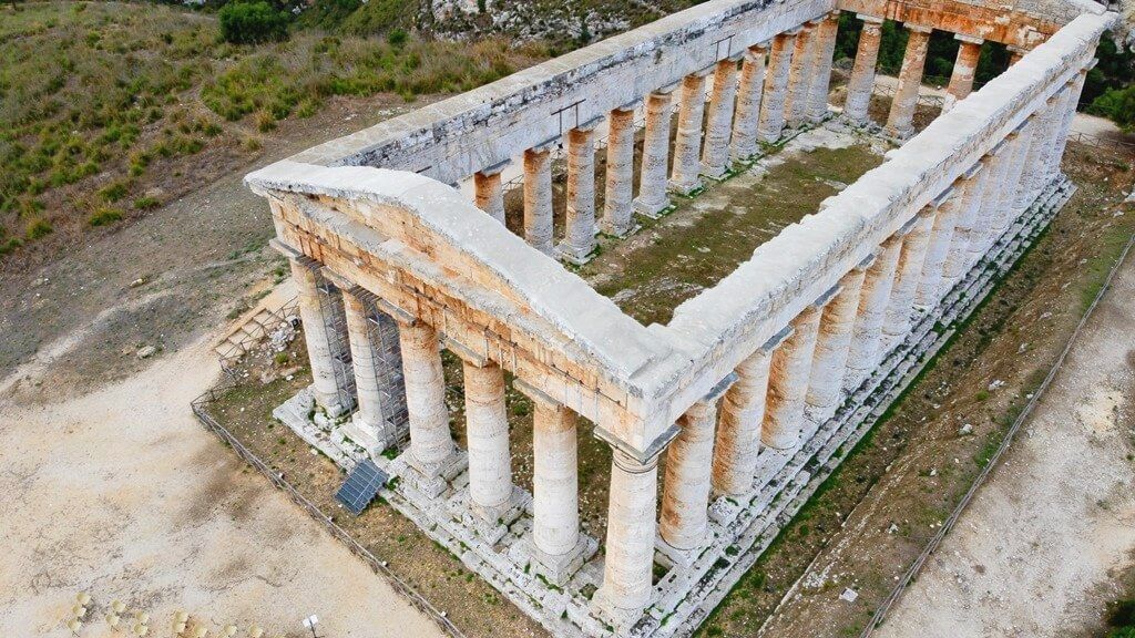 Segesta, qué ver y cómo llegar al Templo griego inacabado de Sicilia