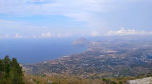 Vistas impresionantes del Gofo de Trapani desde el Castillo de Erice