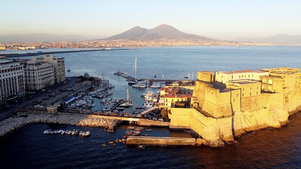 El Castel dell´ovo, uno de los lugares imprescindibles que visitar en Nápoles