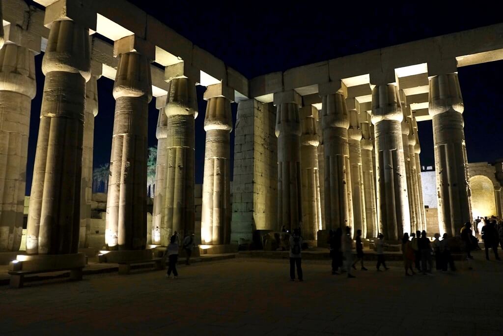 Interior del Templo de Luxor, Egipto Interior del Templo de Luxor, Egipto