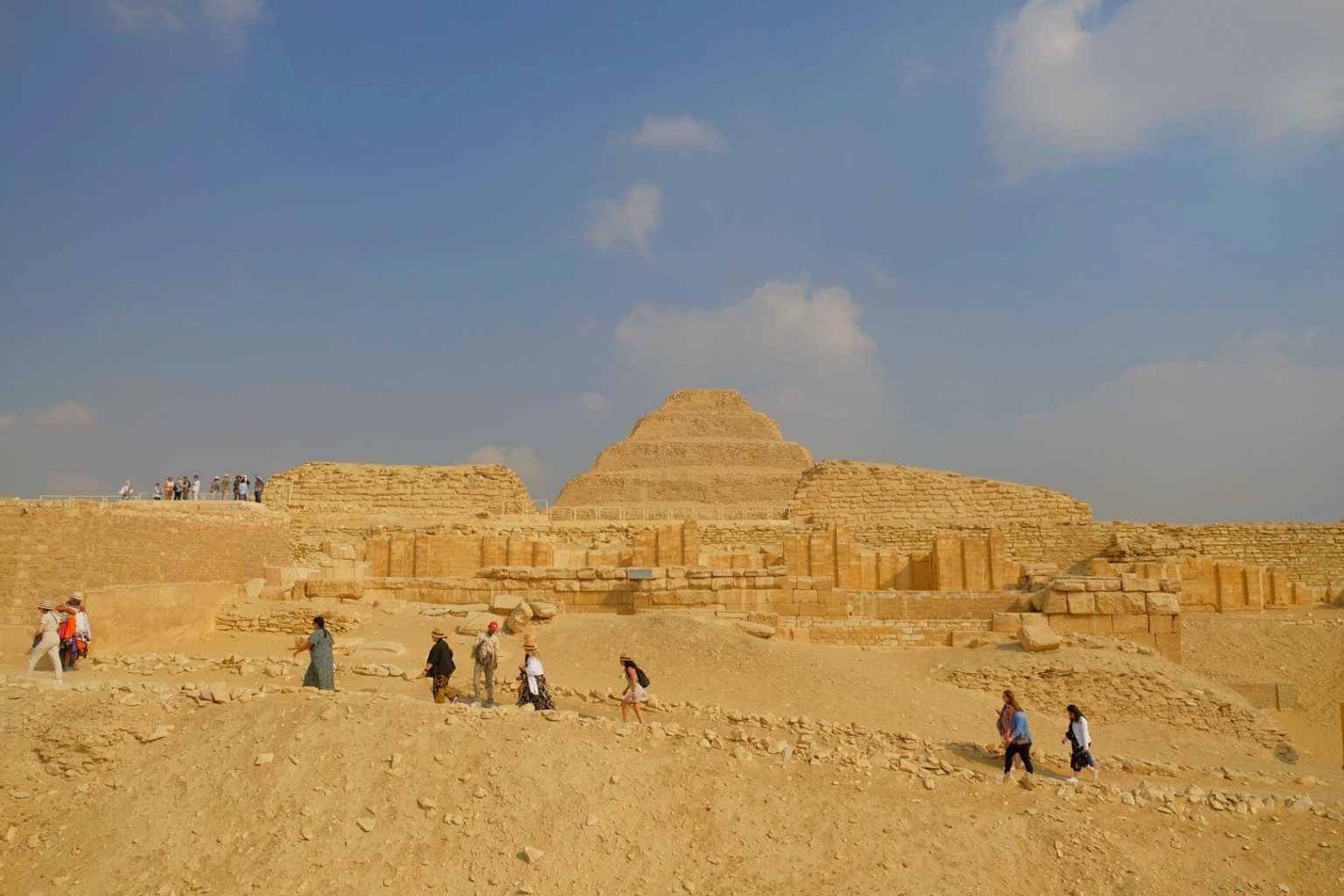 Saqqara y la Pirámide Escalonada de Zoser: imprescindibles qué ver en