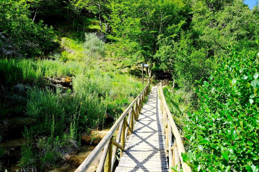Sendero de la cascada de Covalagua