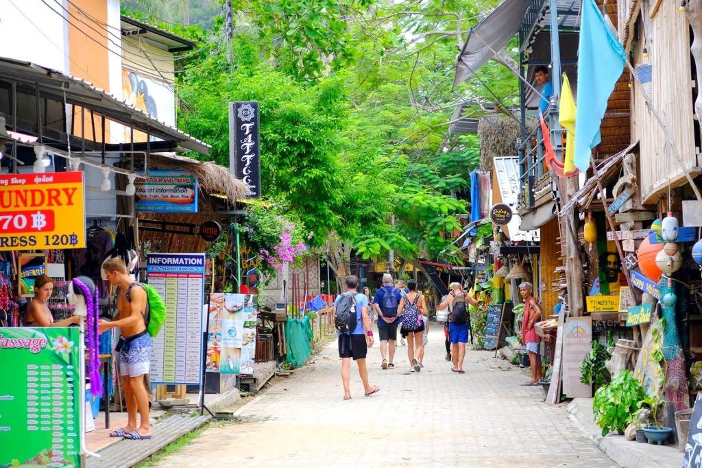 Railay Walking Street