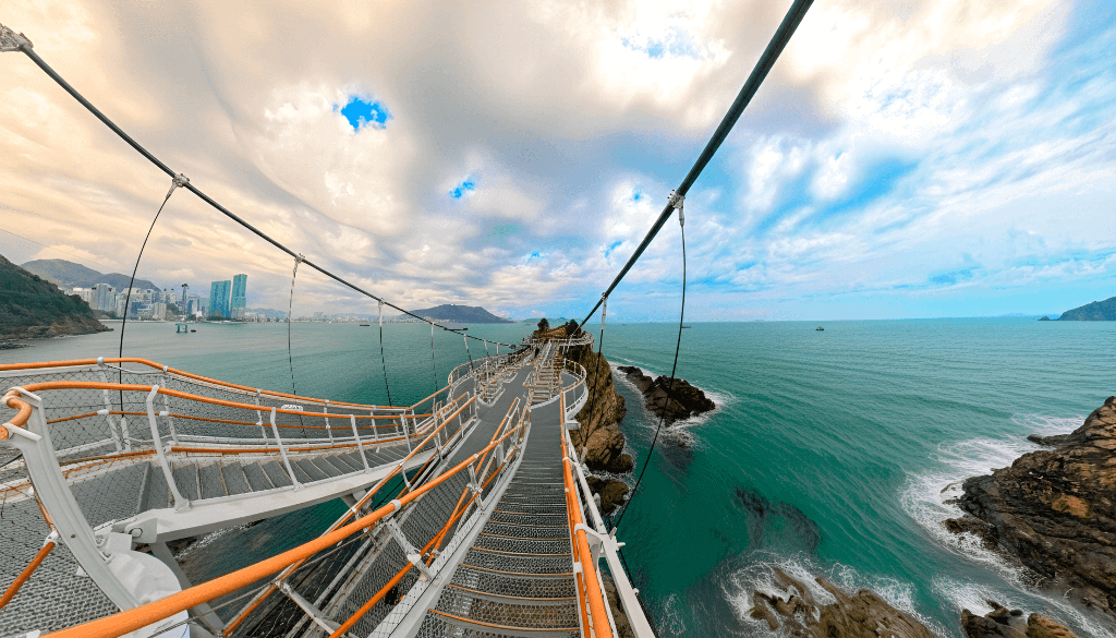 Espectacular Songdo Yonggung Suspension Bridge, Imprescindibles qué ver en Busan