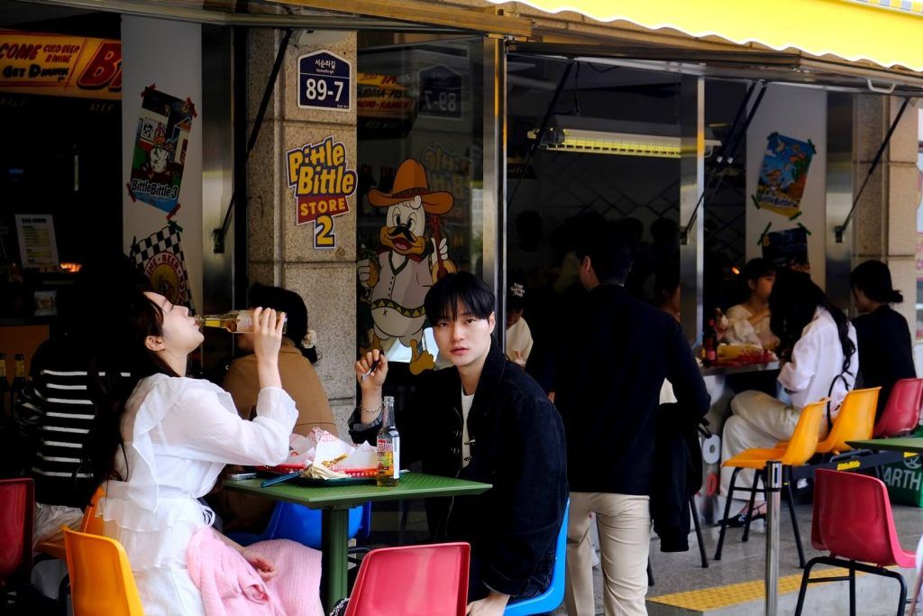Barrio de Hongdae, el más popular entre los estudiantes Barrio de Hongdae, el más popular entre los estudiantes