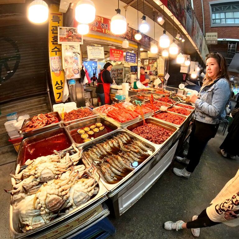 Mercado Gwangjang, famoso mercado por la serie "Street Food: Asia" Mercado Gwangjang, famoso mercado por la serie "Street Food: Asia"