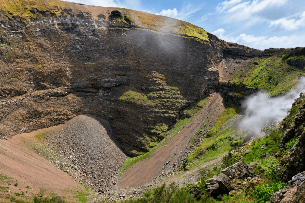 El Vesubio, subimos el volcán más famoso de Nápoles El Vesubio, subimos el volcán más famoso de Nápoles
