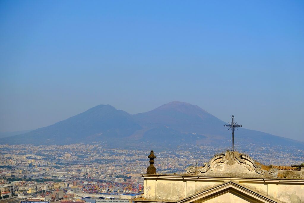 El Vesubio, subimos el volcán más famoso de Nápoles El Vesubio, subimos el volcán más famoso de Nápoles