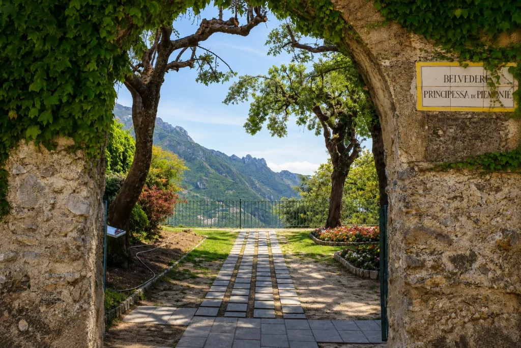 Ravello, el mirador de la Costa Amalfitana Ravello, el mirador de la Costa Amalfitana
