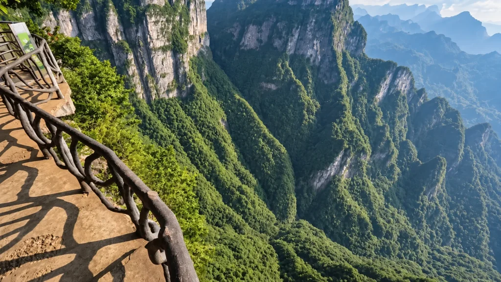 Miradores en lo alto de Tianmen Shan Miradores en lo alto de Tianmen Shan
