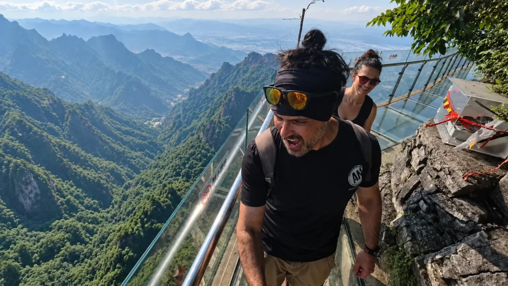Pasarelas de cristal (Glass Skywalk) en Tianmen Shan Pasarelas de cristal (Glass Skywalk) en Tianmen Shan