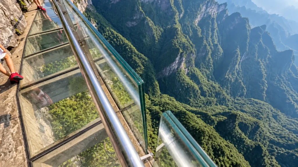 Pasarelas de cristal (Glass Skywalk) en Tianmen Shan Pasarelas de cristal (Glass Skywalk) en Tianmen Shan