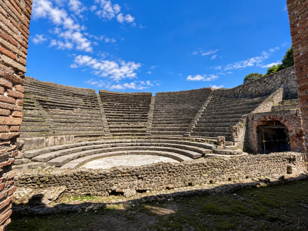 Teatro Pequeño, conocido también como Odeón Teatro Pequeño, conocido también como Odeón